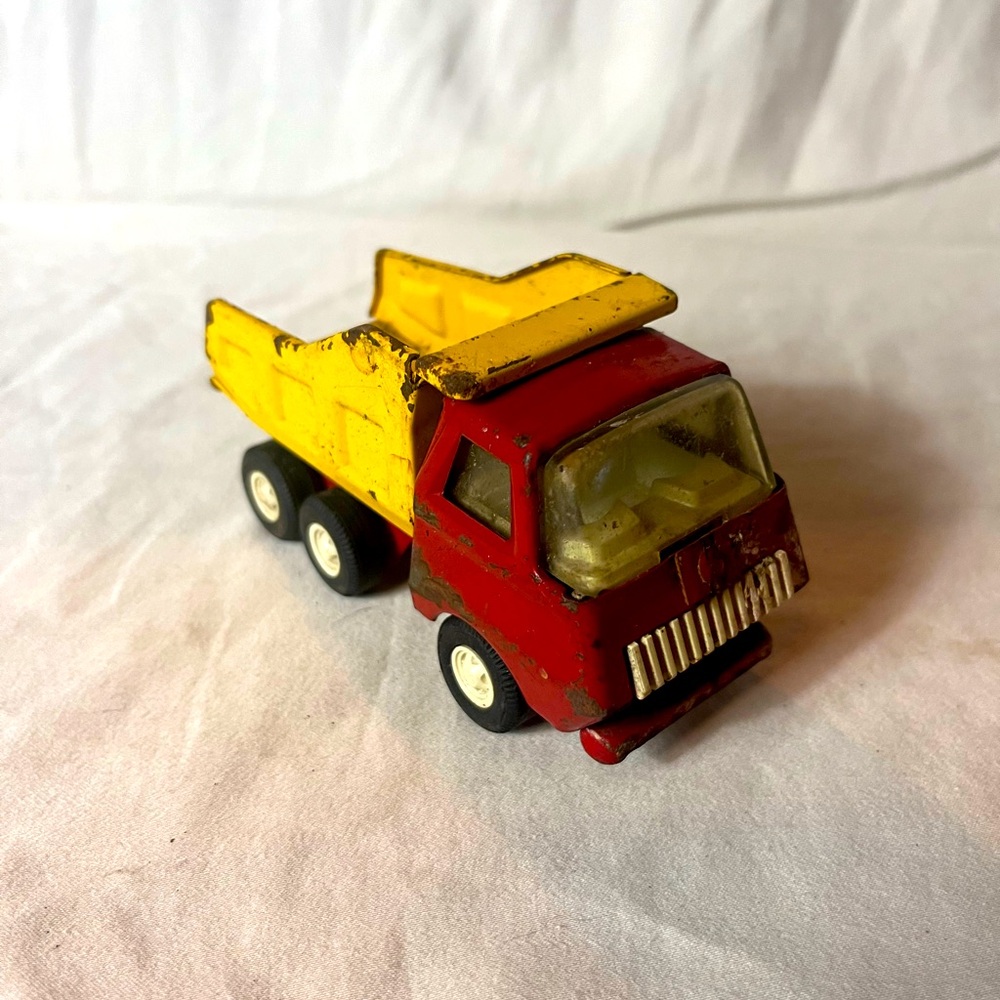 Vintage 70s TONKA Mini 6 Wheel Dump Truck Pressed Steel Red and Yellow
